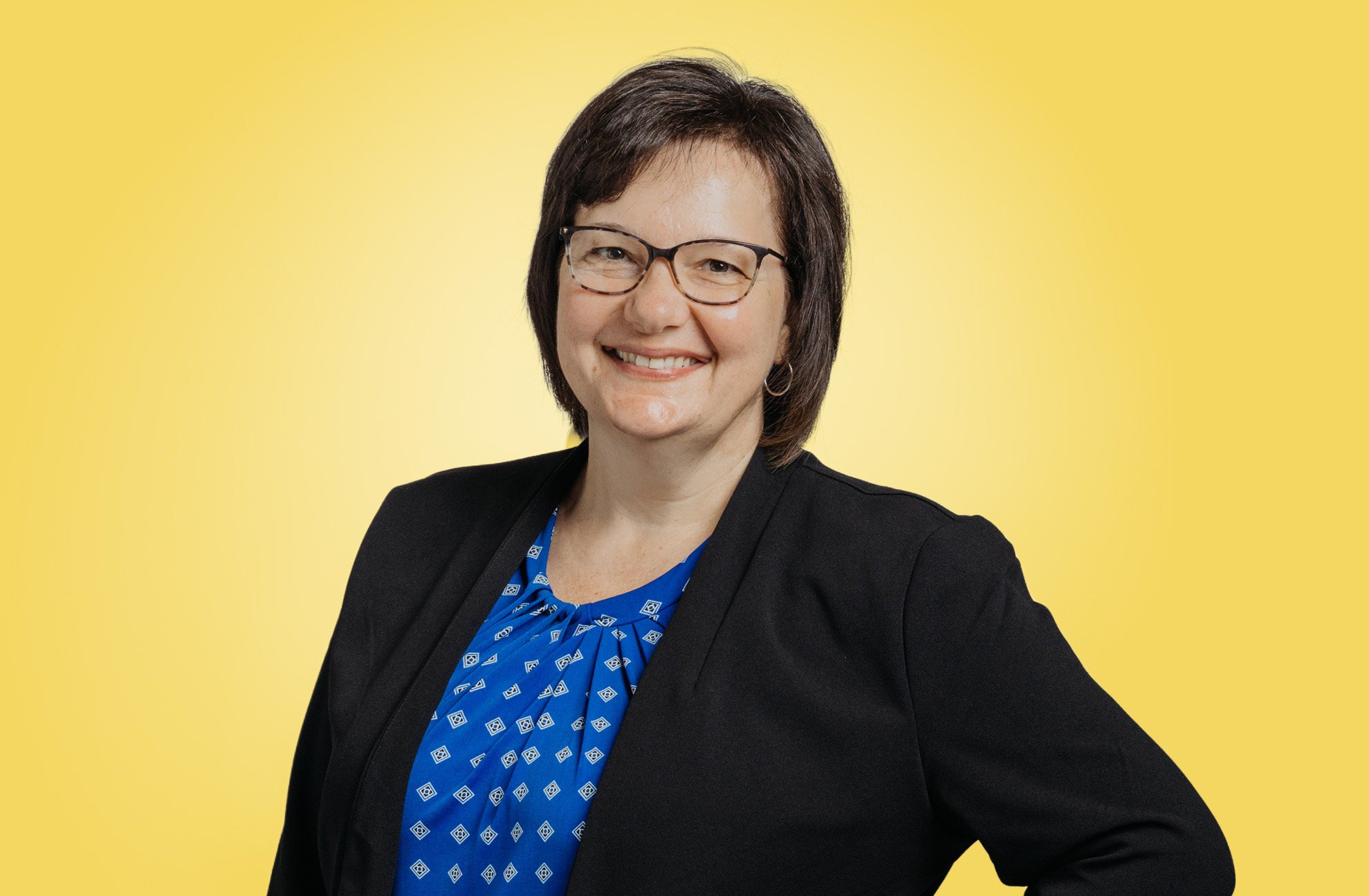 Harris-Linda-Web-2022 copy-yellow